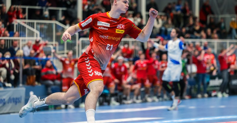 TUSEM feiert Derbysieg im letzten Heimspiel des Jahres