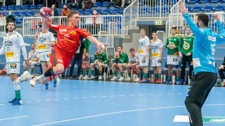 Spielmacher Justin Müller bleibt beim TUSEM