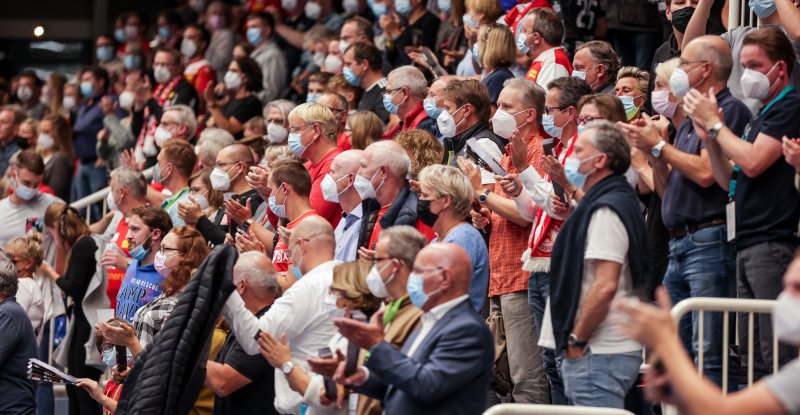 Hygienekonzept greift – 1600 TUSEM-Fans feiern erfolgreichen Heimauftakt 