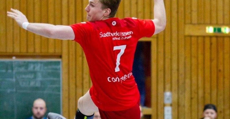 Niklas Ingenpaß wird an die HSG Krefeld verliehen